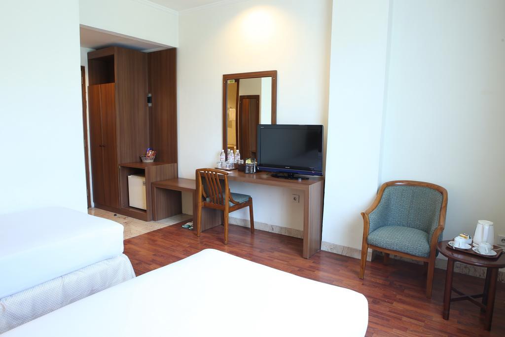Hotel Anugerah Palembang Exterior foto