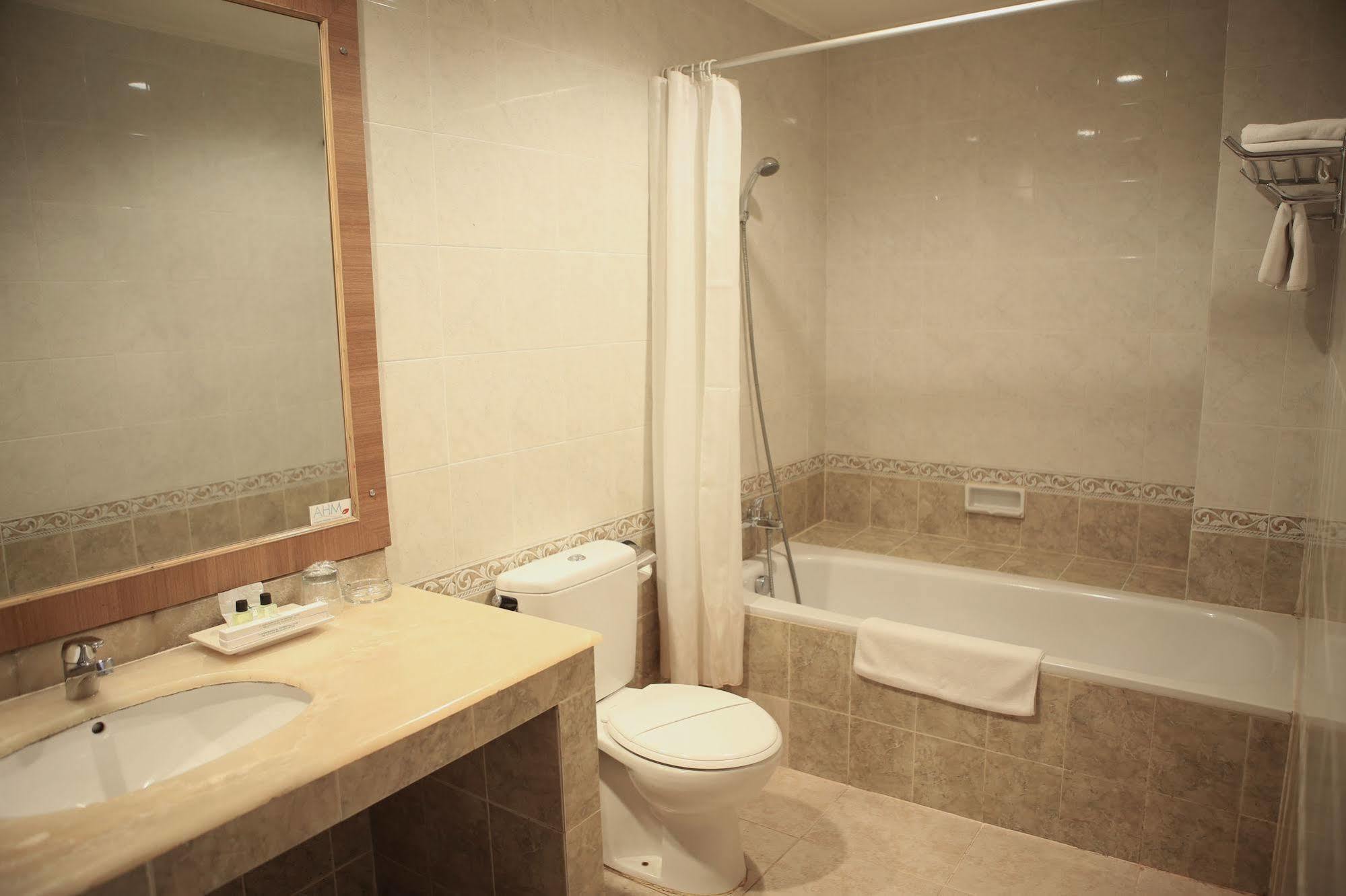 Hotel Anugerah Palembang Exterior foto
