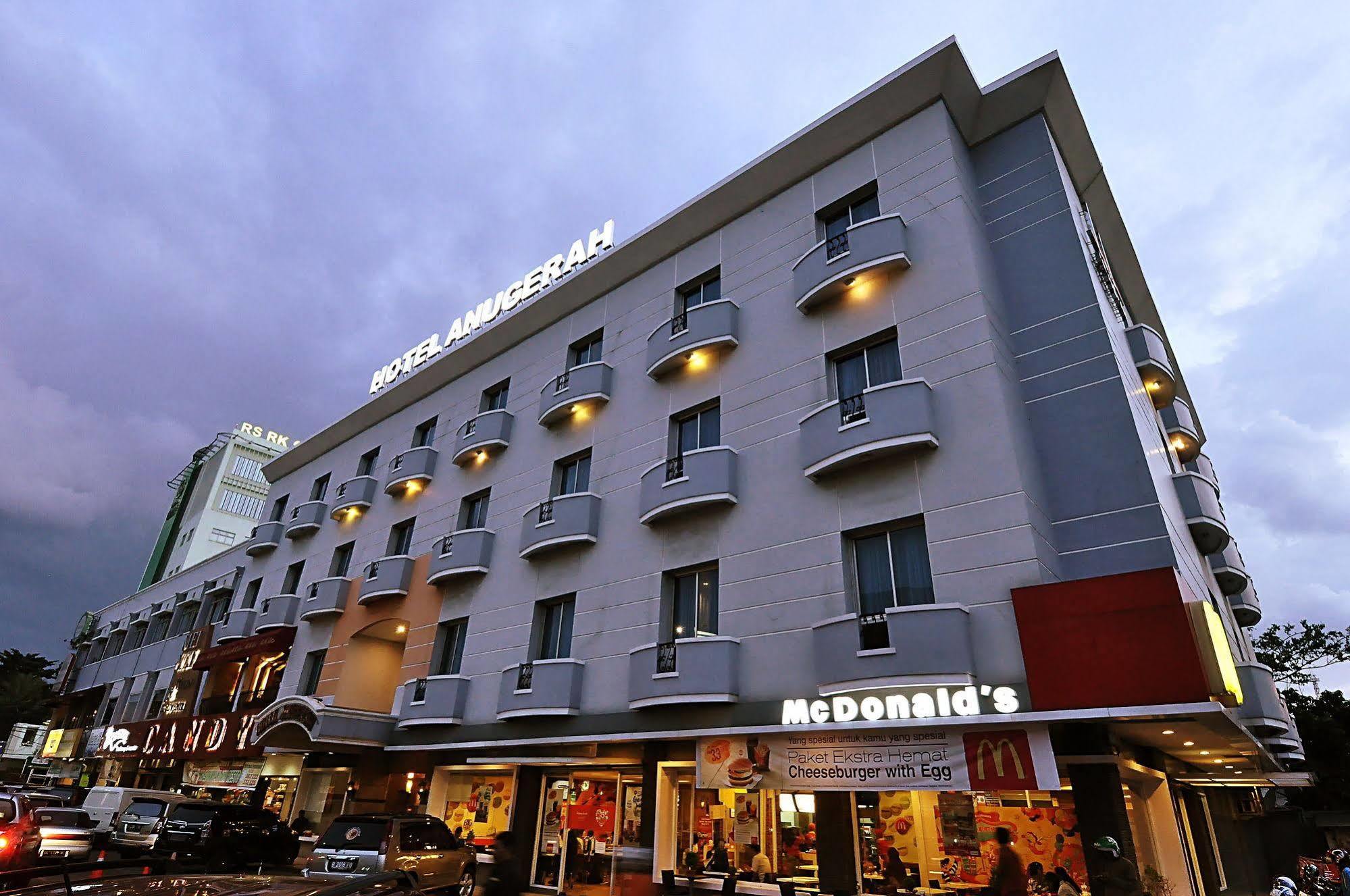 Hotel Anugerah Palembang Exterior foto